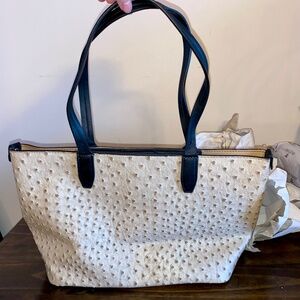 Mondani New York Faux Leather Ostrich Embossed Womens Shoulder Purse Bag NWT